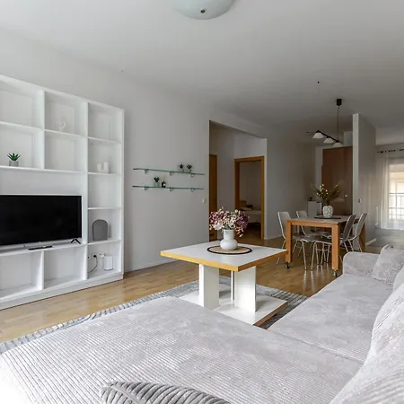 Lägenhet Barbacan By Monto Vilnius